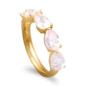 Anel em ouro amarelo de 19,2kl com pedras