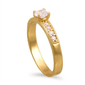 Anel solitário com pedras em ouro