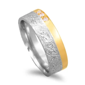 Aliança bicolor em 19,2kl com diamantes