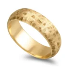 Aliança Ouro Amarelo 19,2KL Martelada Com 6mm De Largura