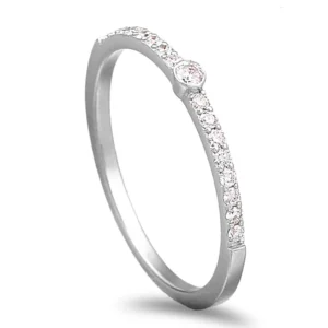 Anel ouro branco com diamantes