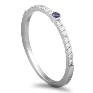 Anel ouro branco de 19,2kl com safira e diamantes