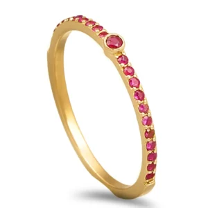 Anel ouro amarelo de 19,2kl com Rubis